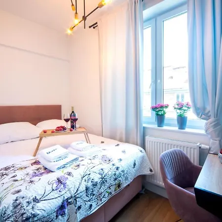 Maya's Flats & 61 - Milosci Apartment Gdansk